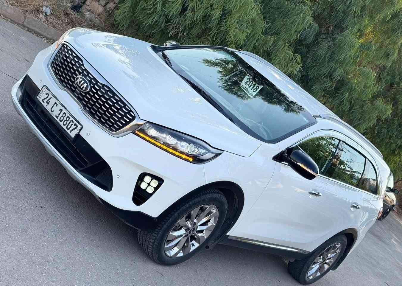 سورنتو  2018 خليجي للبيع فقط 🚫
السعر 219$ 💸 وبيهاا مجال 

فول موصفات فقط بدون بونوراما

محرك V6 دوش 3500

كير Atm

بصمة تشغيل عدد (2)

سبعة راكب ✅

ثلاث قطع تبريد  + تبريد منفصل 

كشنات جلد + كشن سايق كهرباء

بردات خلفية 

شحن لاسلكي واير ليس 

صندوق ذكي كهربائي

لايت زينون عدسات بلادي LED ✅

حساسات امامي خلفي 

تحكمات مقود 

شاشة كبيرة 

كامرة دوار 

ويل كب كروم 

بدون ضرر السيارة ✅

فقط ملاحضتين بارد السونار مرفق بصور 🚫✅

مكان السيارة موصل ايسر 

***********

***********
