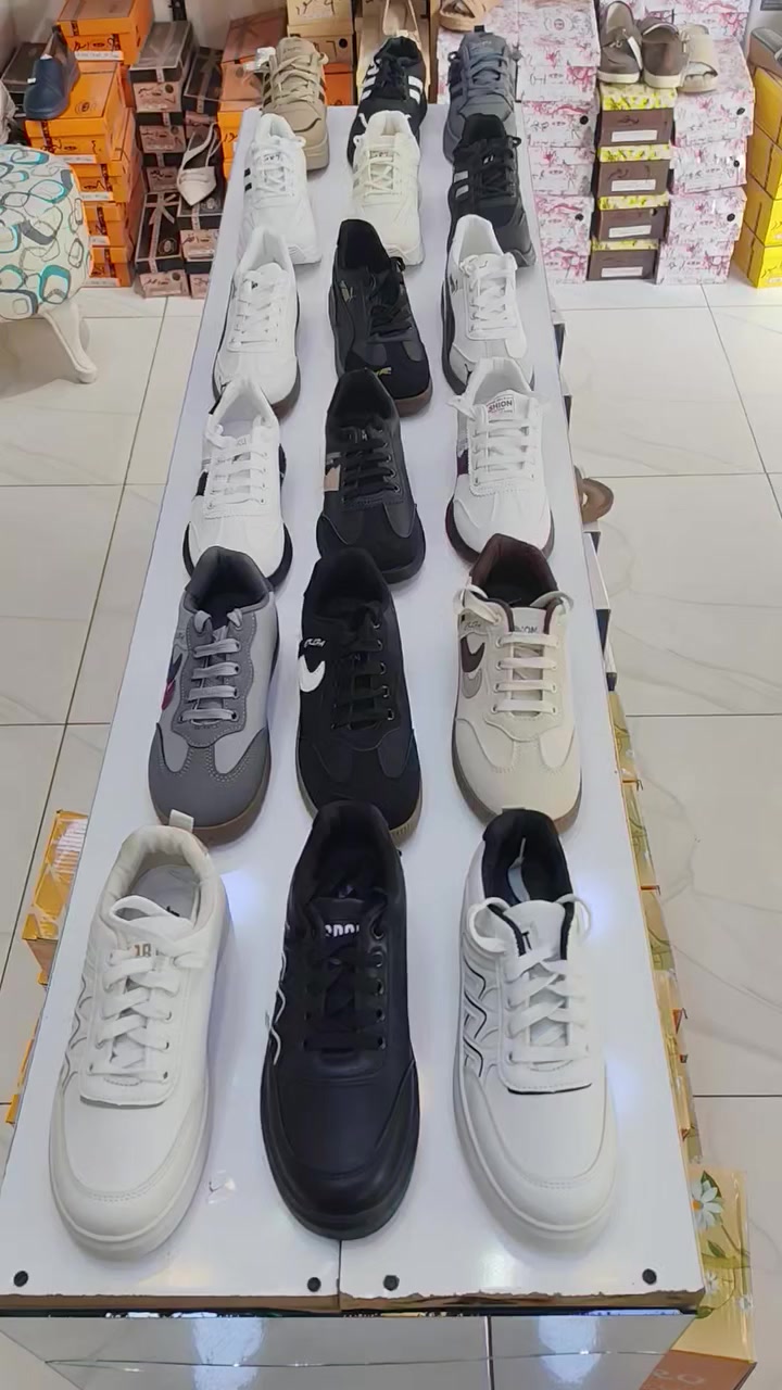 #العنوان خانقين مجمع الحاج قاسم خلف مجمع حبيب مول
توصيل جميع المحافظات وداخل خانقين واتس ***********
احذية و حقائب بشار
