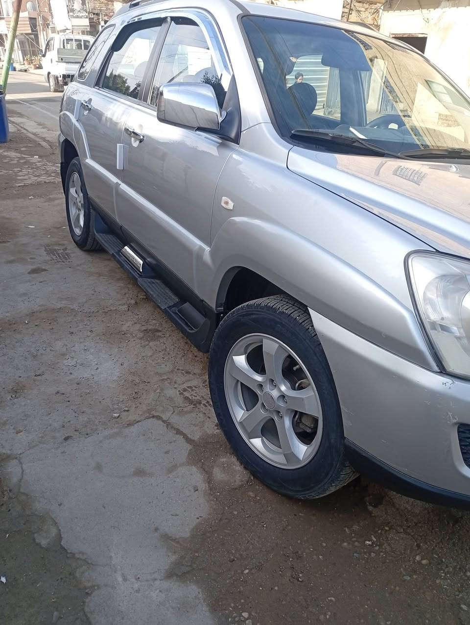 السلام عليكم للبيع او مراوس بسوناتا شكل القديم اسبورتج 2009 مكينه 2000دوش مكفوله بيه بارد بسيط السعر 124وبيها مجال العنوان بغداد الشعله ***********
