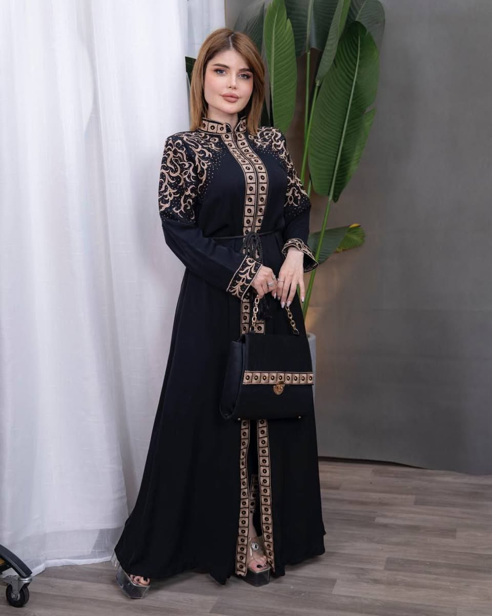 💫 عباءة خليجية من 5 قطع 💫
العباءة+ بنطلون + شال+ حزام + حقيبة👛 
🎨🎨 الألوان :- حسب الصور 
💰💰💰السعر = 35 ألف دينار فقط
💫 للحجز والاستفسار التواصل على الخاص


**إذا كنت صاحب هذا الإعلان وتريد حذفه لأي سبب، رجاءا أرسل رسالة إلى الدعم الفني**