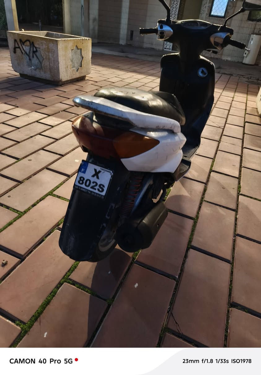 سكنس  ياباني  ستان حساس  سرعه  ١١٠اولا  سلف  هندر  نكره كهربيات  كلها  شغاله  كيج بانزين وكيج سرعه  شغال دبلات شغاله  شلعه  ومعدل  فول  كلجات  رياضيه  شلعه  ومعدل  قويه  قفل  ستيرن  دراجه  مناقصها  اي  شي   شغل واطلع  مكاني  العلاوي *********** سعر ٤٠٠ وبيه  مجال  بصيط  حك جيه
