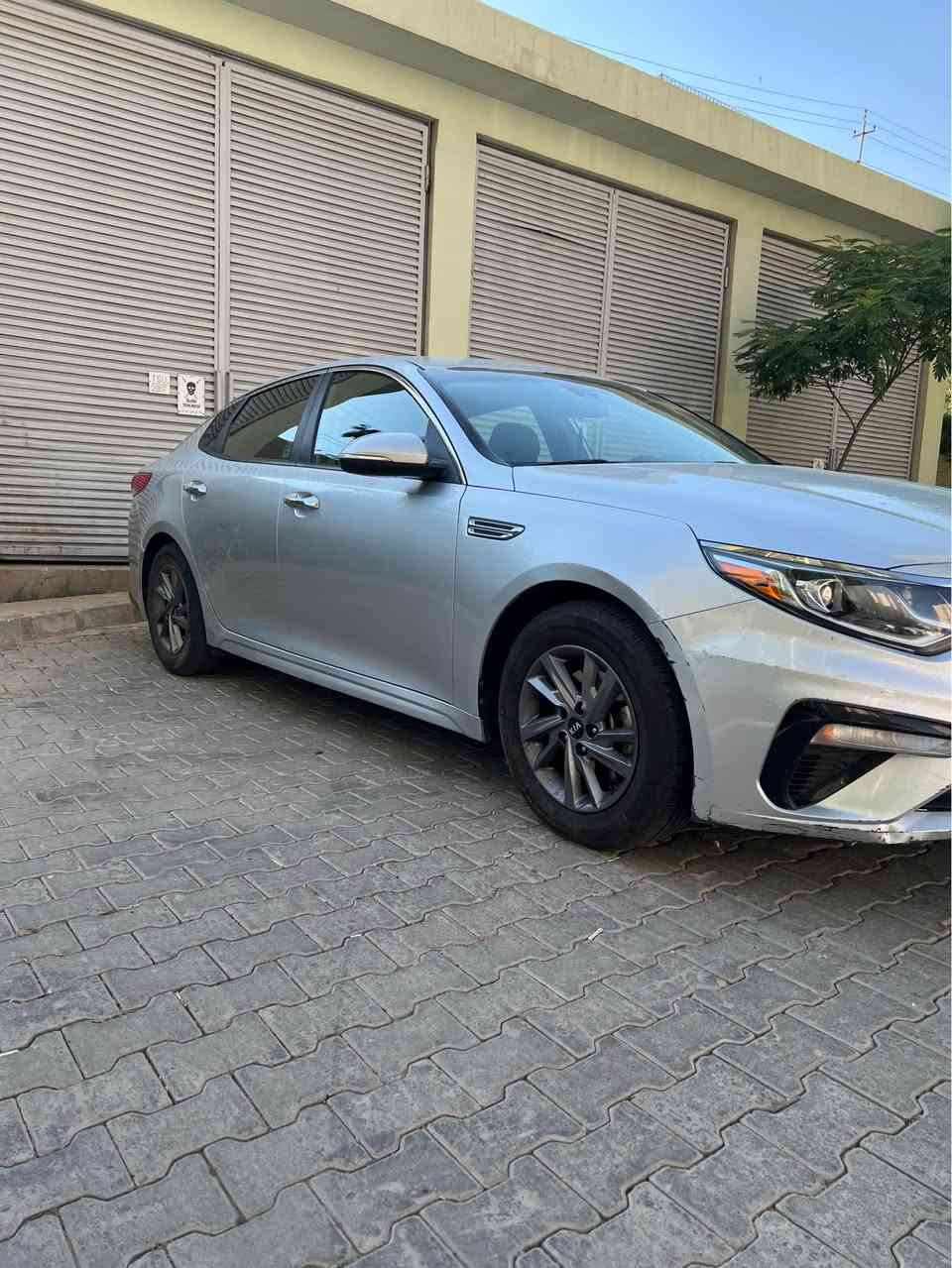بيها ٣ قطع وتعديل واحد، ماشية ١١٦ مايل ، رادار خلفي وامامي وجانبي ، تحكم ستيرن ، تحكم مسار ، ٣ وضعيات قيادة ، كير ومكينة بشرط ، تحويل شرط ، عليها مليون غرامة ينزل من السعر ، السيارة دهوك *********** دهوك, العراق
