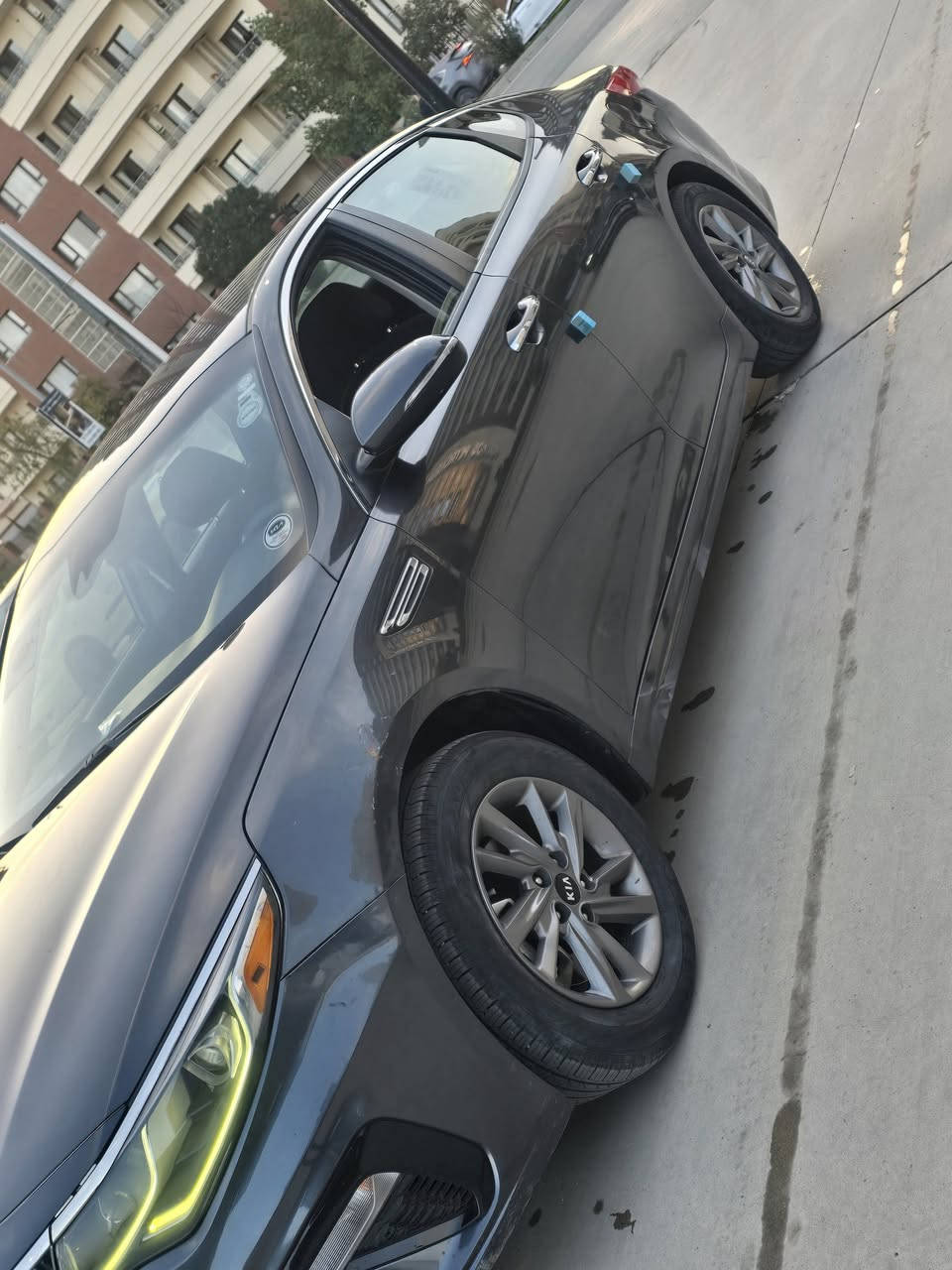 السلام عليكم للبيع كيا اوبتيما ٢٠٢٠ امريكي  مكفوله من الصبغ بدون اي شي ماشيه ٧٢ ميل حادث شويه بلدعاميه صور حادث موجوده بل منشور مواصفات محرك٢٤٠٠gdi  رادار جانبي رادار امامي تحديد مسار شاشه كبيره حساس خلفي ثلاثه انضمه قياده فول تحكم ستيرن لد امامي +لايت زنون السياره احلى من الصور رقم سليمانيه باسمي مكانه سليمانيه رقم هاتف ***********  السعر ١٤٠ ومجال
