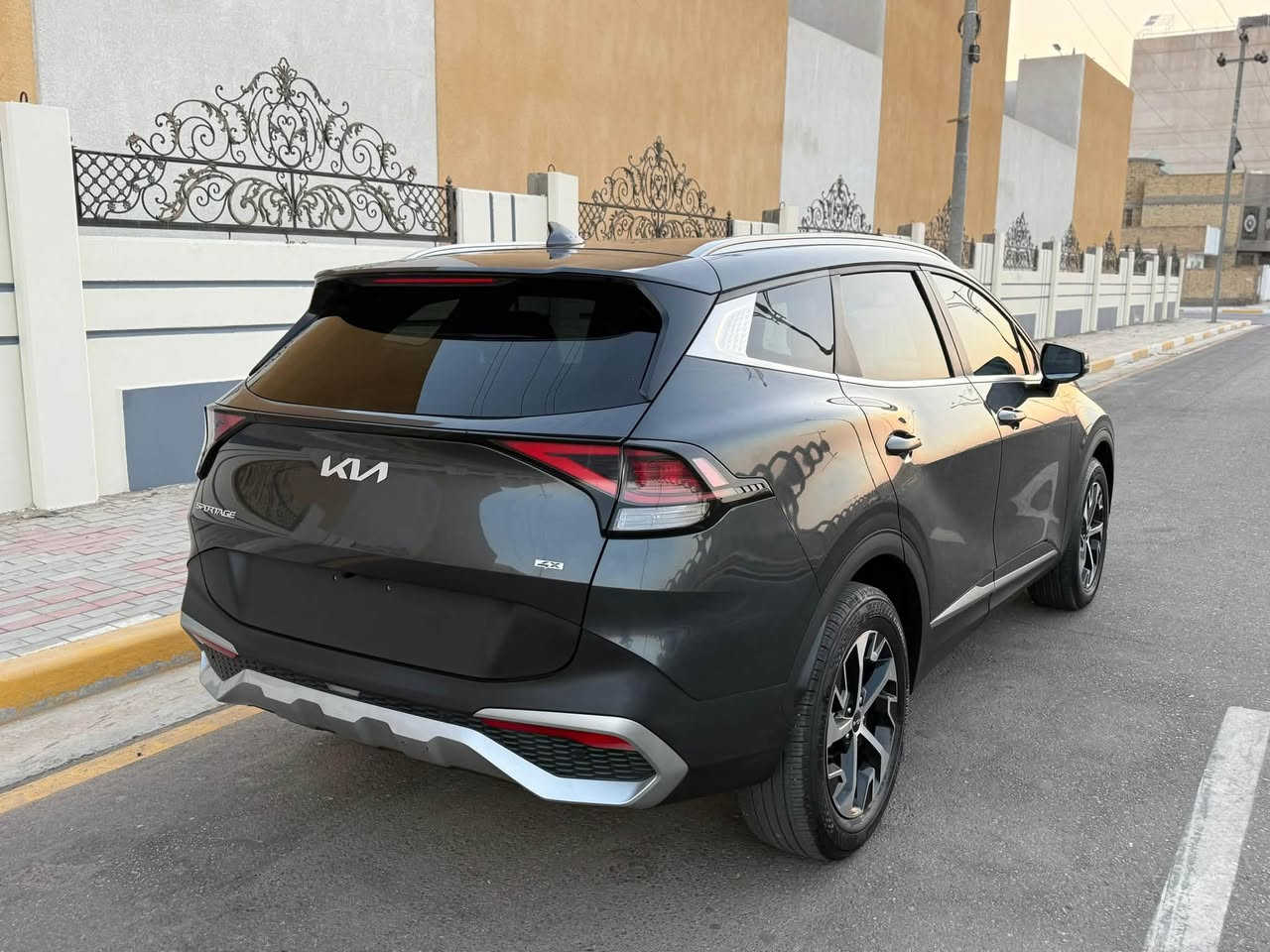 سلام عليكم اخوان .. بيع فقط
انسسب سعر168 ورقه 🔥🔥
كيا سبورتج EX2024  وارد أمريكي 
عداد المسافه : 27000 الف كيلومتر 
حجم المحرك : 4 سلندر GDI 2500
الضرر : جاملغ وبنيد بدون دواخل سياره
المواصفات EX
بصمة تشغيل وابواب تشغيل عن بعد رادار مانع تصادم امامي جانبي خلفي
حساس خلفي - نقاط عمياء - تحديد مسار
مقاعد جلد تحكم كهرباء - تدفئه مقاعد
دفئه ستيرن - سايد بريك كهرباء
اشاير مري - شاشة دجتل كار بلي
تبريد قطعتين - لايت زينون + لد نهاري ليلي
كربلاء -  حي الحسين 
اللاستفسار الاتصال 
‏‭***********
