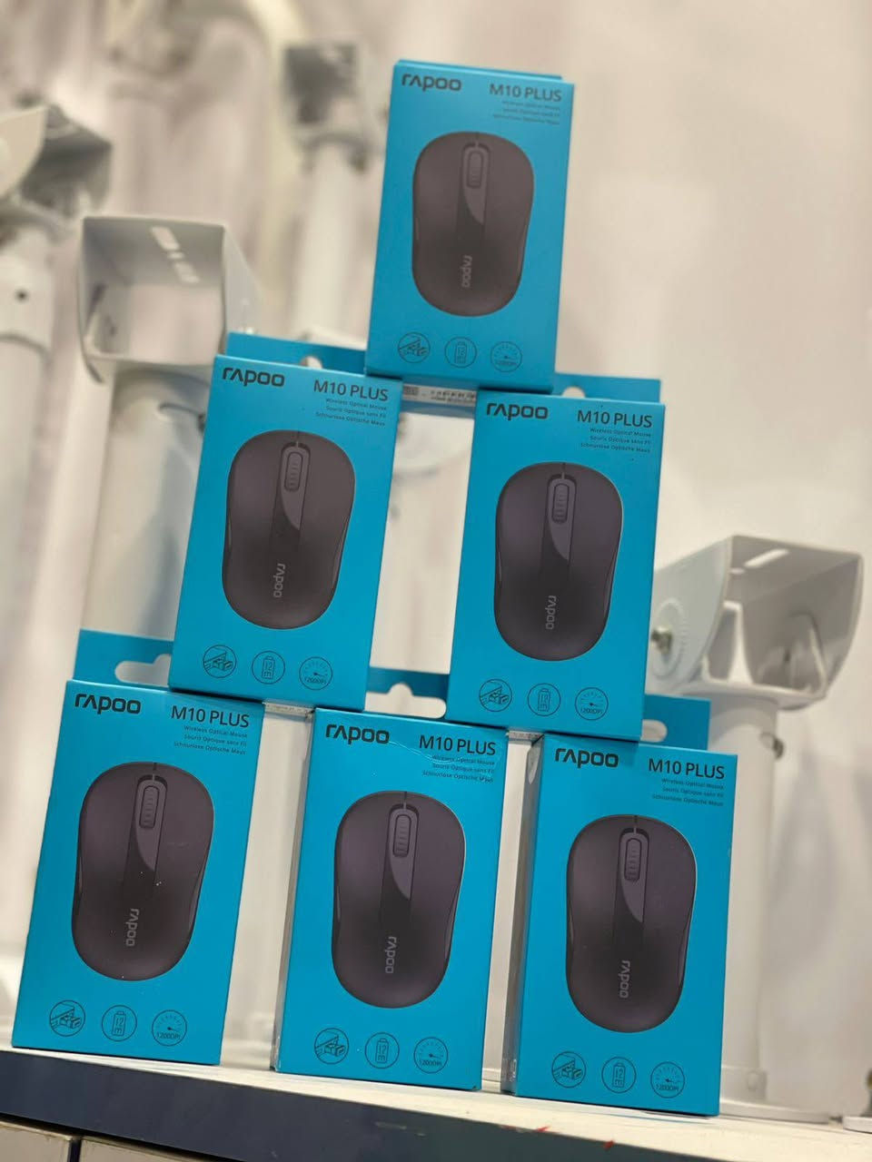 تم بحمد الله وصول الدفعة الجديدة! 🔥🖱️
لعشاق الأداء العالي والدقة، بشرى سارة! وصلت الآن مجموعة من الماوسات (الدرجة الأولى) بمواصفات خرافية وتصاميم مريحة لليد، تناسب "الجيمرز" والموظفين وكل باحث عن السلاسة.
ولأننا نهتم باستمرارية عملكم، وفرنا لكم أيضاً تشكيلة من أجهزة الـ UPS الذكية لتشغيل الراوتر والأجهزة:
 * UPS 20W (مثالي للراوتر والنانو).
 * UPS 36W (أداء أقوى واستقرار عالي).
 * UPS 120W (للطاقة العالية والاستخدام المكثف).
لا تخلّي شغلك أو لعبك يوقف بسبب الكهرباء! ⚡️
الموبايل:***********
         ***********
📍 الموقع:
النجف الأشرف - حي النداء - شارع المجمعات - مقابل مجمع النجف للعقار.
أهلاً وسهلاً بكم
