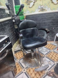 كرسي حلاقه.  بسعر مناسب  التواصل 0783 338 0896