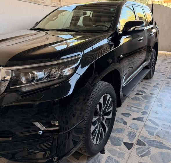 السلام عليكم 
برادو 2023 
Vx 
كاميره وحده
تيوتا العراق شركة جيهان
كشنات جلد 
تبريد كشنات
تحكمات ستيرن
انارة ترحيب
ماشيه 57
مواصفات السياره معروفه
السياره مكفوله من كلشي وتبديل دهن وسيرفس بالشركه
رقم دهوك مكانها الموصل 
السعر 485 ورقه 
***********
