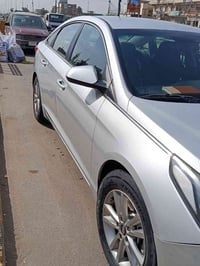 سوناتا ٢٠١٦ وارد امريكي محرك ٢٤٠٠ GDI حادثهة مرفق بالصور السياره جديده...