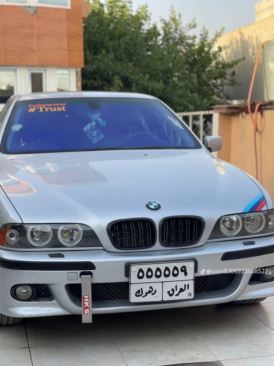 السلام عليكم
بي ام صقر 

موديل 2000  

حجم 528 اصل 

رقم 📱 مميز دهوك 

كير توماتيك فول  

3 قطع صبغ سلايت 

تبريد تفئه كشن تحكم جلد 

طخم جديد خلفي امامي 

ويل كب اصلي 

سعر 107 وبي مجال 
مكاني موصل
***********
