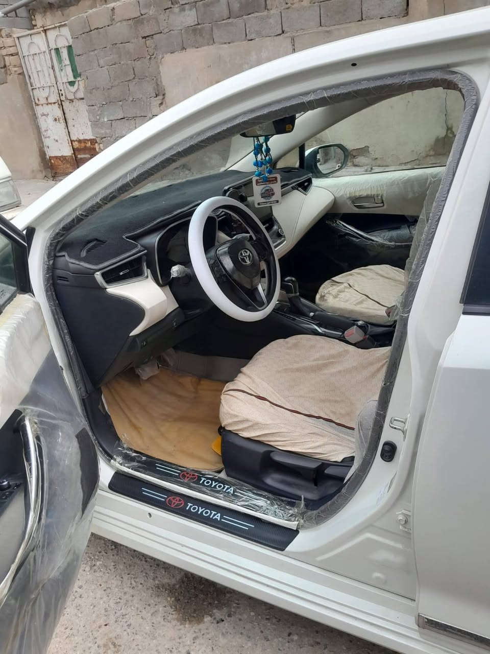 السلام عليكم كورله خليجي ساز موديل 21فول مواصفات عده لفتحه
تبريد قطعتيني سياره اقصاد استقاطع مباشر اقل سنه صير حره كفاله عامه بيها مكانين بارد رقم بصره 
السعر 155
رقم تليفون ***********
