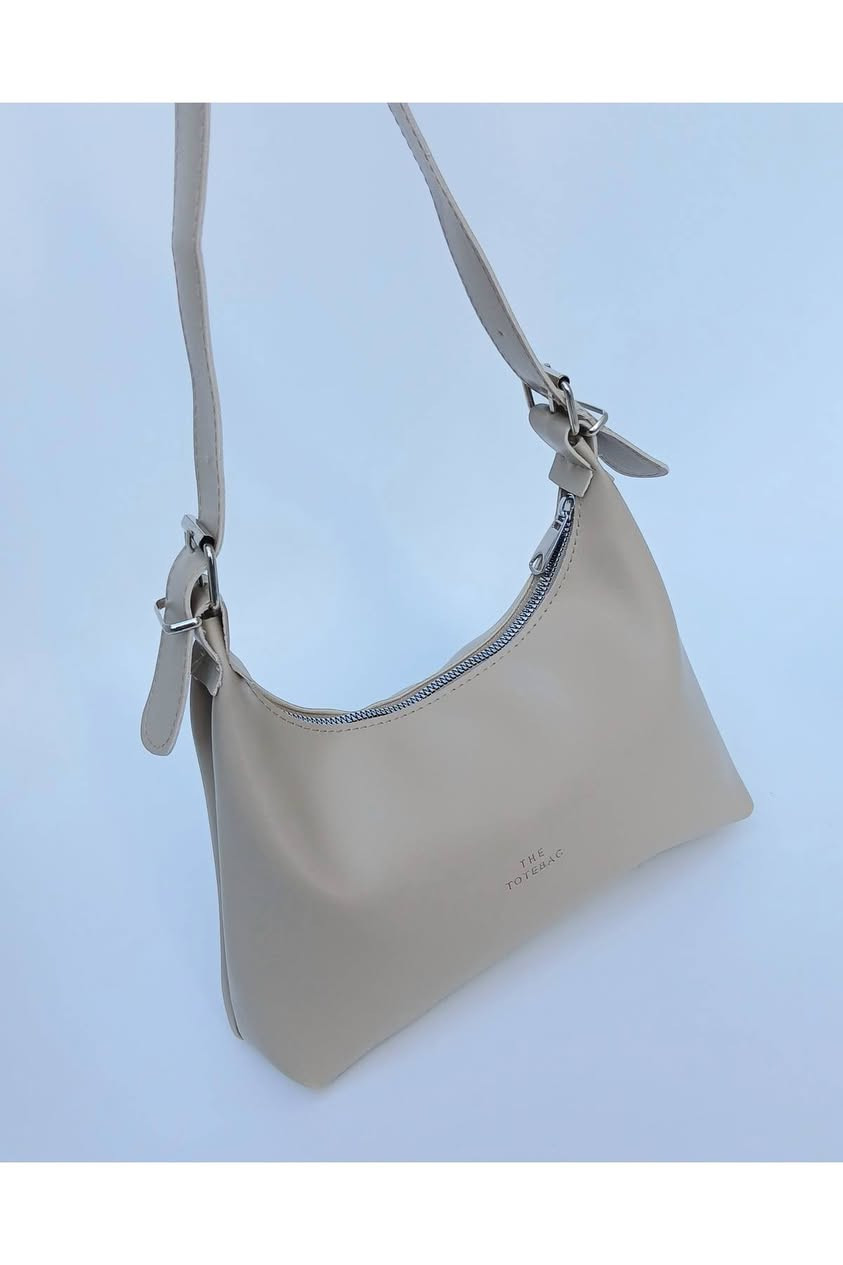 ✨ جنط جلد أنيق – حجم وسط ✨

ستايل مرتب + حجم عملي يناسب كل طلعاتك 😍

✔️ جلد ناعم وجودة عالية
✔️ حجم وسط مثالي (لا كبير ولا صغير)
✔️ مناسب للدوام، الجامعة، والمشاوير

اختاري الأناقة والبساطة بنفس الوقت 💙
متوفر بعدة ألوان تناسب كل ذوق 🌈

📩 للحجز والاستفسار دايركت
https://whatsapp.com/channel/0029Vb7c56JGk1G2hNDznV3E
ممكن متابعه لقناة الواتساب كلشي معروض بيها
#صعدو #صعدو_الفيديو#بغداد_بصرة_موصل_الكويت_الخليج_دبي#كربلاء #اكسبلور #بغداد_العراق #جنط #جلد #لايك #الكل #الجميع #متابعيني#اشاره #اشاره


**إذا كنت صاحب هذا الإعلان وتريد حذفه لأي سبب، رجاءا أرسل رسالة إلى الدعم الفني**