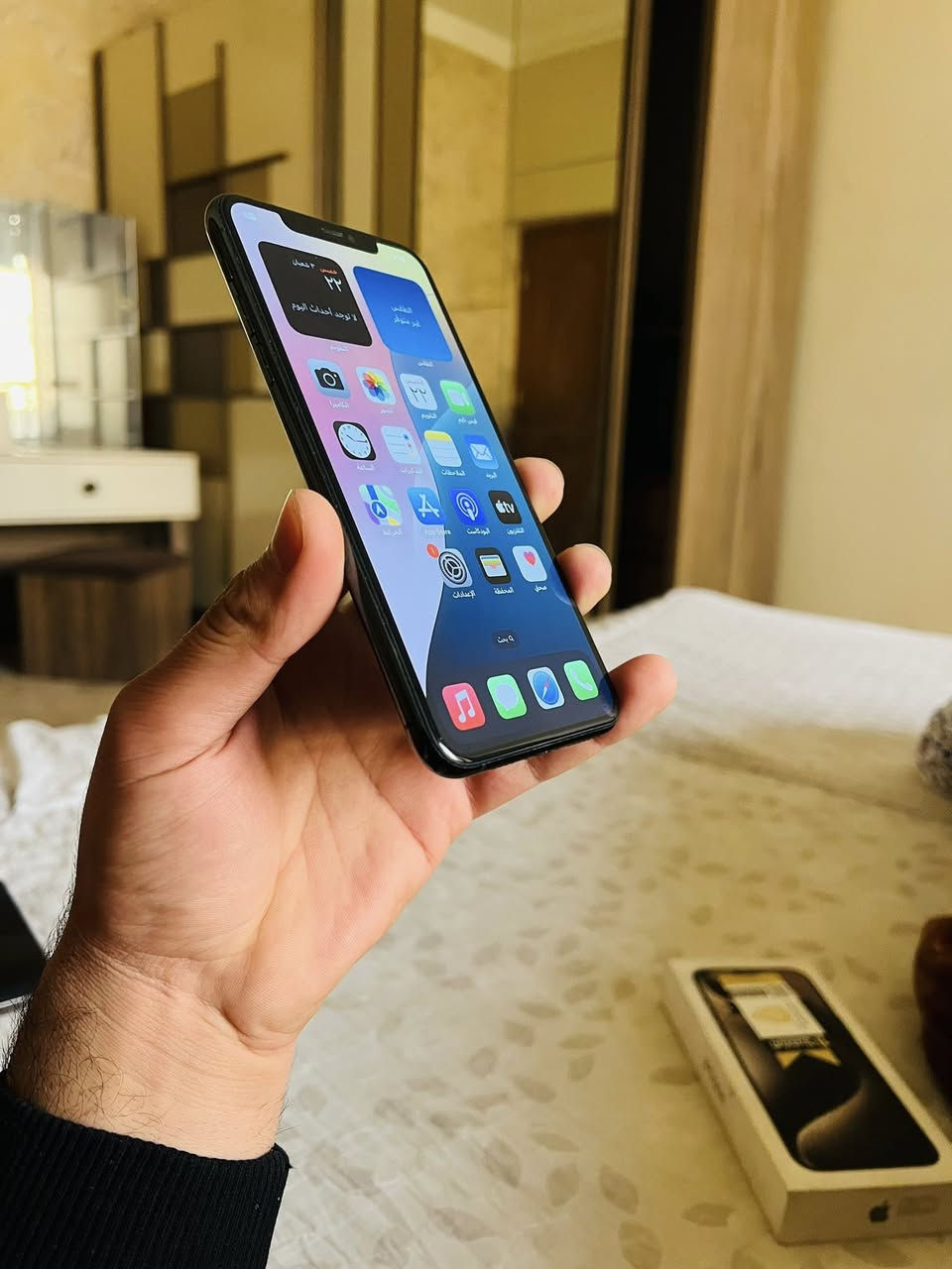 11 برو ماكس ماستر
ذاكرة 256
البطارية 74
النموذج M
السعر 290 الف فقط 
مكان زيونه
رقمي ***********
