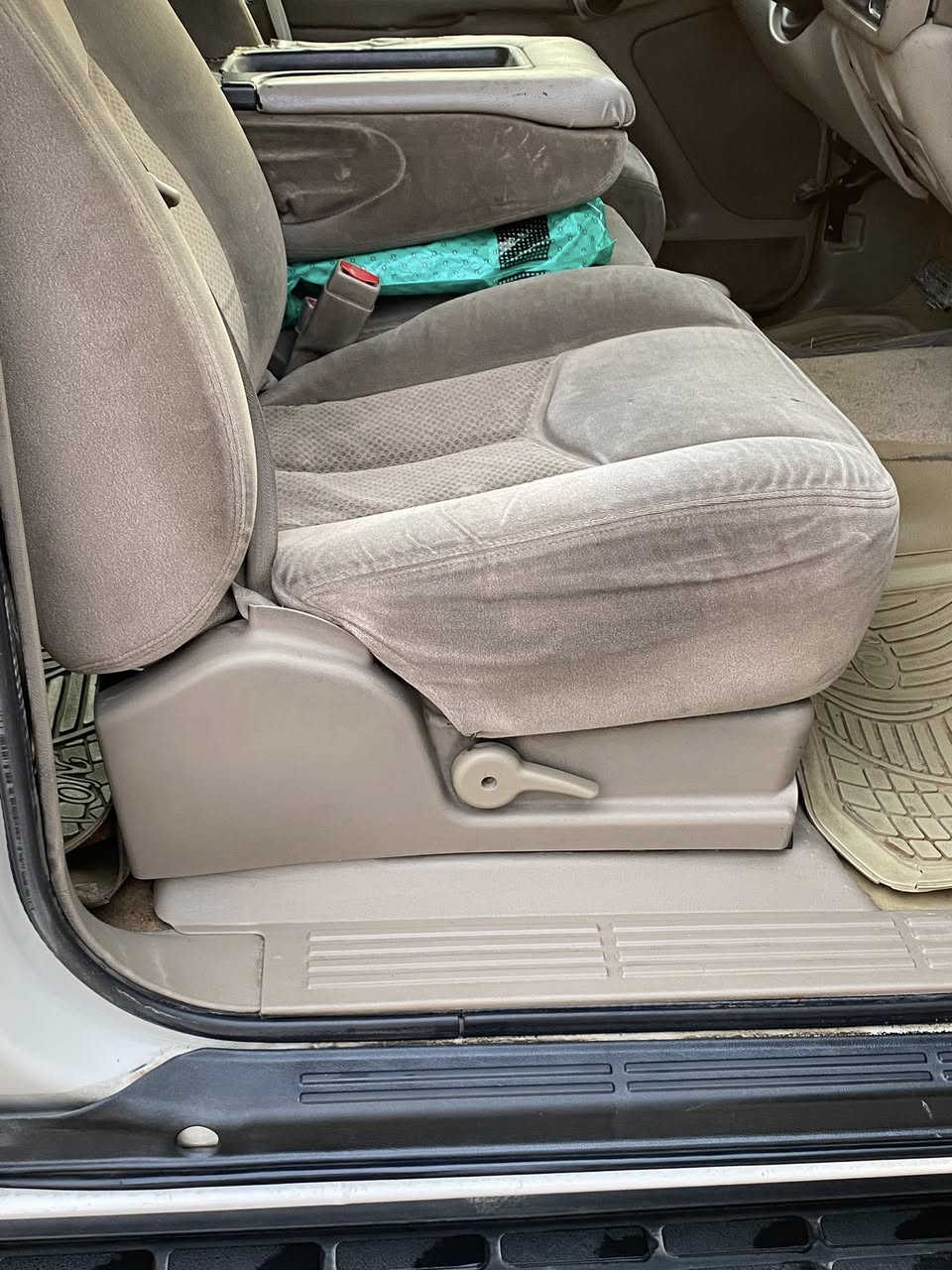 تاهو بتره مزاد وزاره الداخليه كير مكينه كفاله مكينه 5300 كير 700اللون اسود مصبوغه حلين ابيضّ ماشيه 210 سياره جاهزه السعر 85$ بيها مجال العنوان كوت ***********/***********
