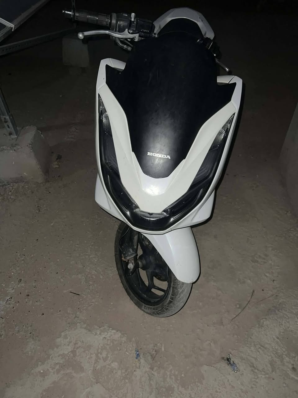 ماشيه 13رمبه السعر 16وبيه مجال مكاني بغداد العبيدي***********
