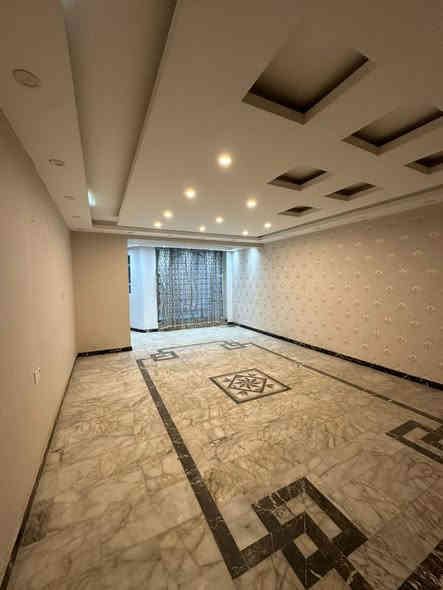 للايجار للايجار.. بيت270متر في زيونه محله 710 المربع الذهبي محدث بالكامل نظيف جاهز للسكن يحتوي 6غرف نوم سويتات 2منهم ارضيه و4فوك صالات2مطابخ2 حمام ضيوف كراج يسع لسيارتين وحديقه.
***********
***********
