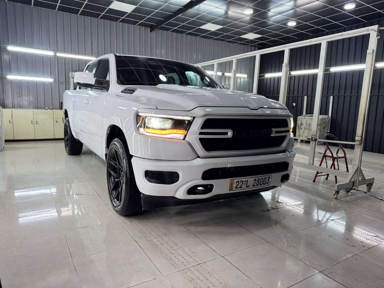 نوع سيارة : دوج رام
سيارة مرقم اربيل تحويل وكالة نفس لون 
موديل : ٢٠٢٣ 
ماشية : ٣٥ الف 
حجم محرك : ٦ سلندر توربو سيستم etorque يصرف بنزين قليل
مواصفات : TRADESMAN فور ويل شاشة كاميرا بصمة 
حجم بودي : بودي صغير باب طويل ✅
سيارة فقط واحد قطعة صبغ 
صندوق مبدل بدون صبغ شوية من بونيد صبغ
سيارة بدون دواخل بدون ارباك
كير محرك صدر شرط
1C6RRFGG1PN600677
سعر : ٢٩٥ ورقة 
مكان اربيل 
شركة ريبوار سالار 
***********
