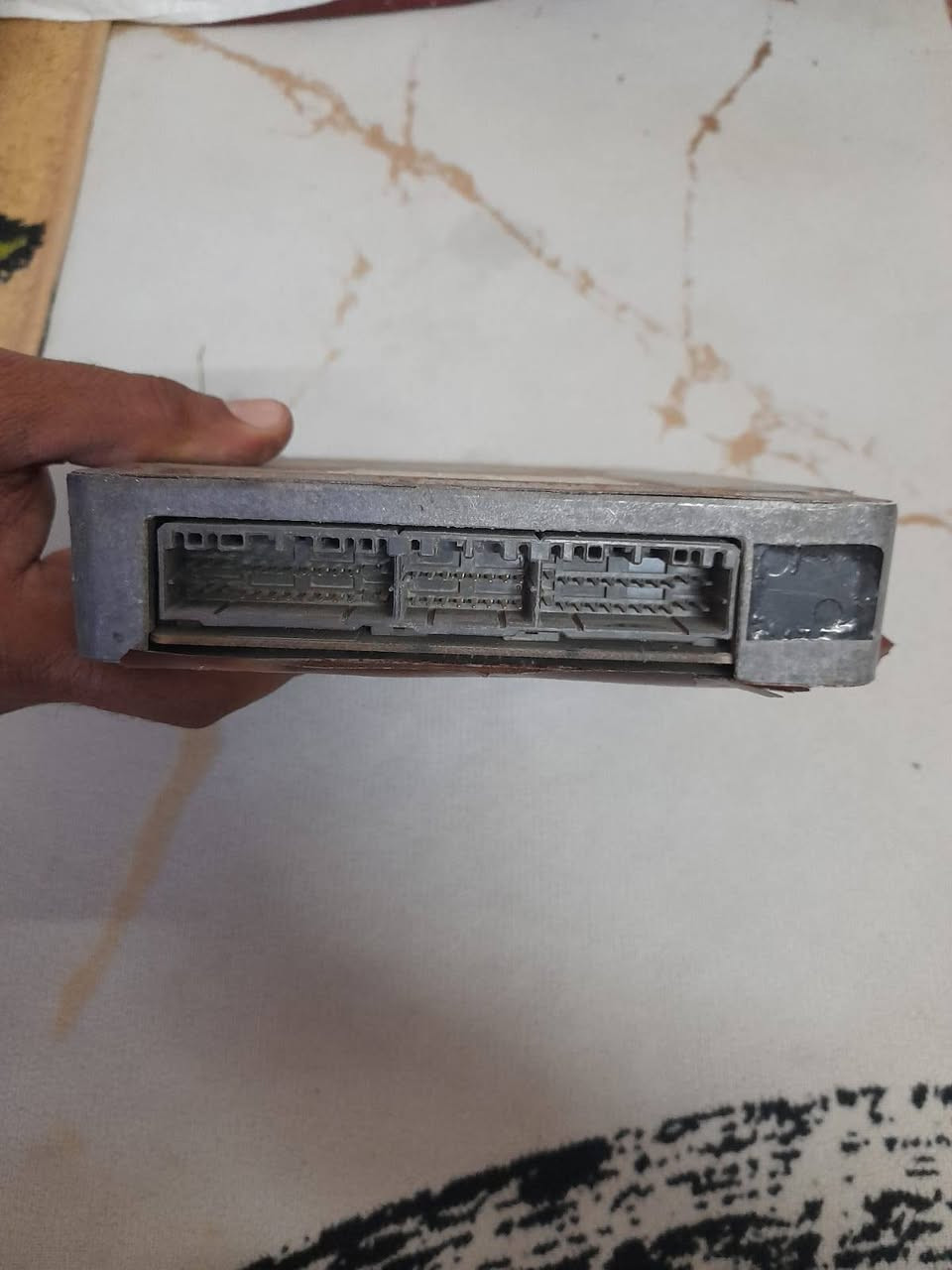 السلام عليكم غراض للبيع . 
للاتصال ***********
