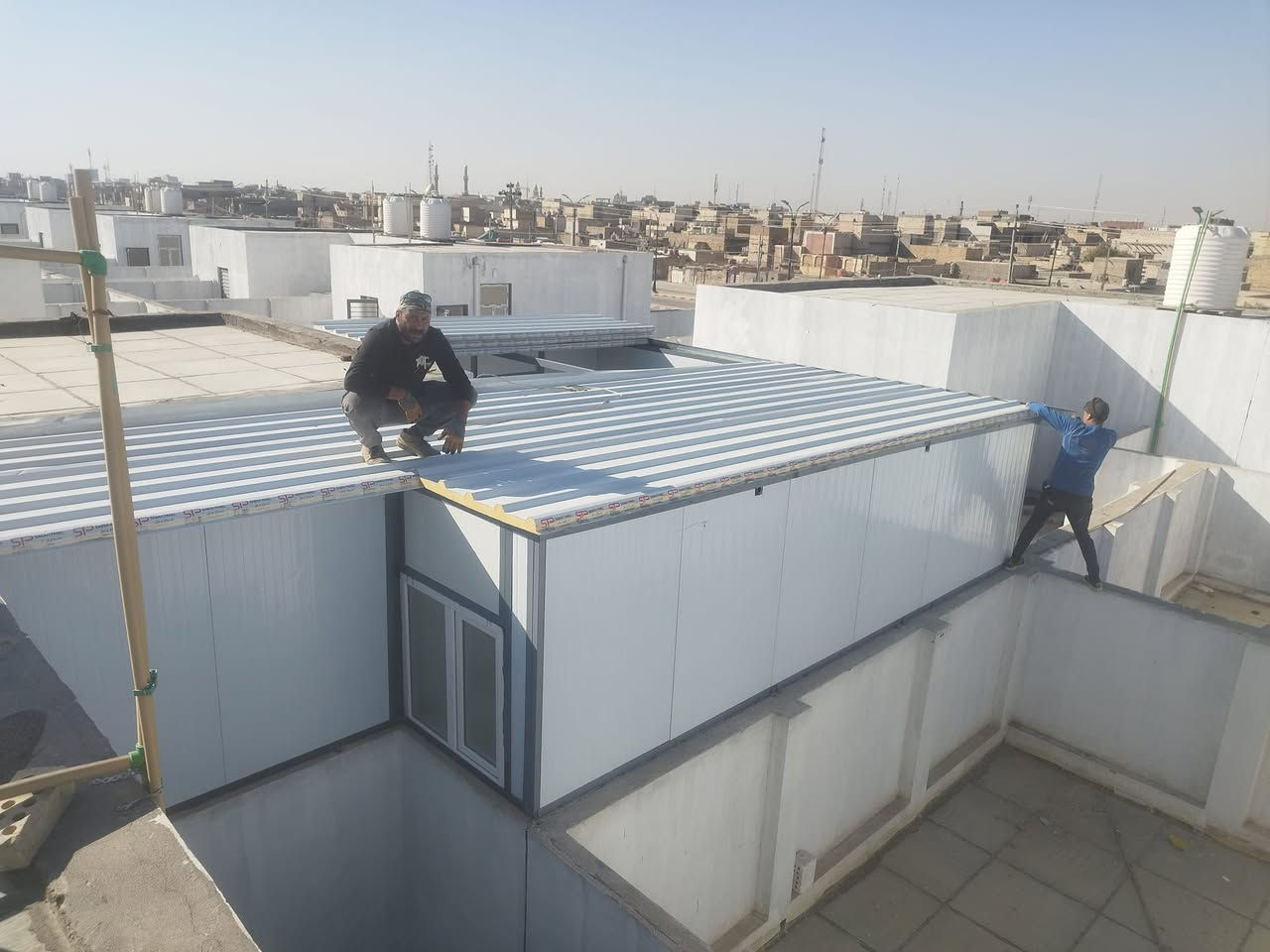 سندويج بنل بأنسب الأسعار وقل
 تكلفه من البناء
  وسرعة التسلم عمل 
كافه انواع كرفانات والغرف🏠 والقاعات والبيوت🏫 من السندويج البنل  
 ويشمل  البوب والشبابيك 

انتبة عزيزي 👇

ويوجد لدينا قمريات الكيسبان الحديثة باسعار مناسبه 
👇

وشغل درجه اولى عازل للحراره ضمان 10 سنوات للعمل  الشغل كافه المحافظات ,ويوجد كادر مختص للعمل وشغل درجة اولة متساهلين بل اسعار مناسبة جدا جدا
مدة العمل يوم واحد فقط 
حداده عامه ابواب شبابيك محجرات كتائب حمايه مخازن سندويج سقائف 
تتوفر جميع موديلات الالمنيوم الحديث
ابواب وشبابيك ال BVC 
‏‪

احمي منزلك من اشعة الشمس 
والامطار عازل الحرارة 
نوع 0.5
الحديد أجود انواع الحديد ثقيل ثقيل 
وليس خفيف 

‏‪0783 152 5824‬‏ وتساب
