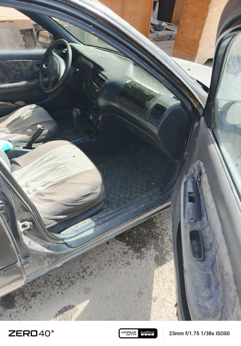 كورله مصبوغه صبغ عام سيارة جاهزة بسمنه سنويه بعدهي ماسقطه السعر ٤٠ورقه مكان سيارة نجف مشخاب ***********
