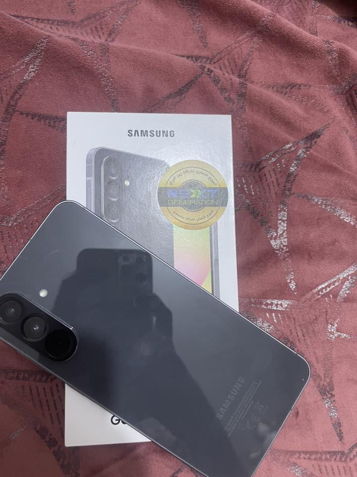 سلام عليكم
جهاز للبيع سامسونج A56 5G جهاز يخبل جهاز استخدام قليل قبل شهر أخذته من الوطني الله شاهد حهاز مميزات هواي ذاكره 256 سعره 425 وبيه مجال مكان ناصريه مركز شموخ 
رقم ***********
