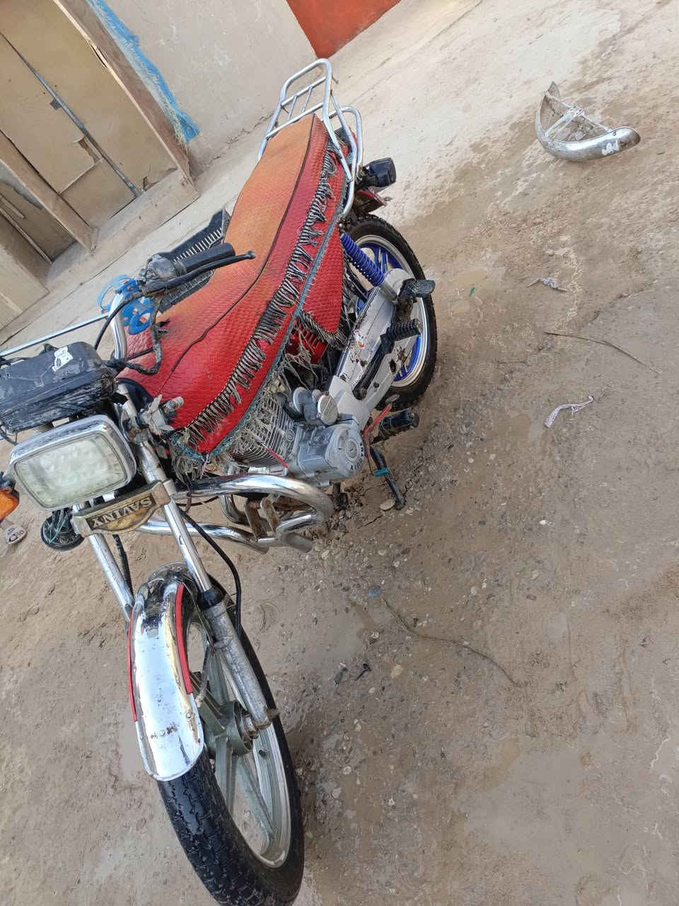 دراجه للبيع سيفون ورق كامل2020ظ السعر 275 وبيها مجال
***********
