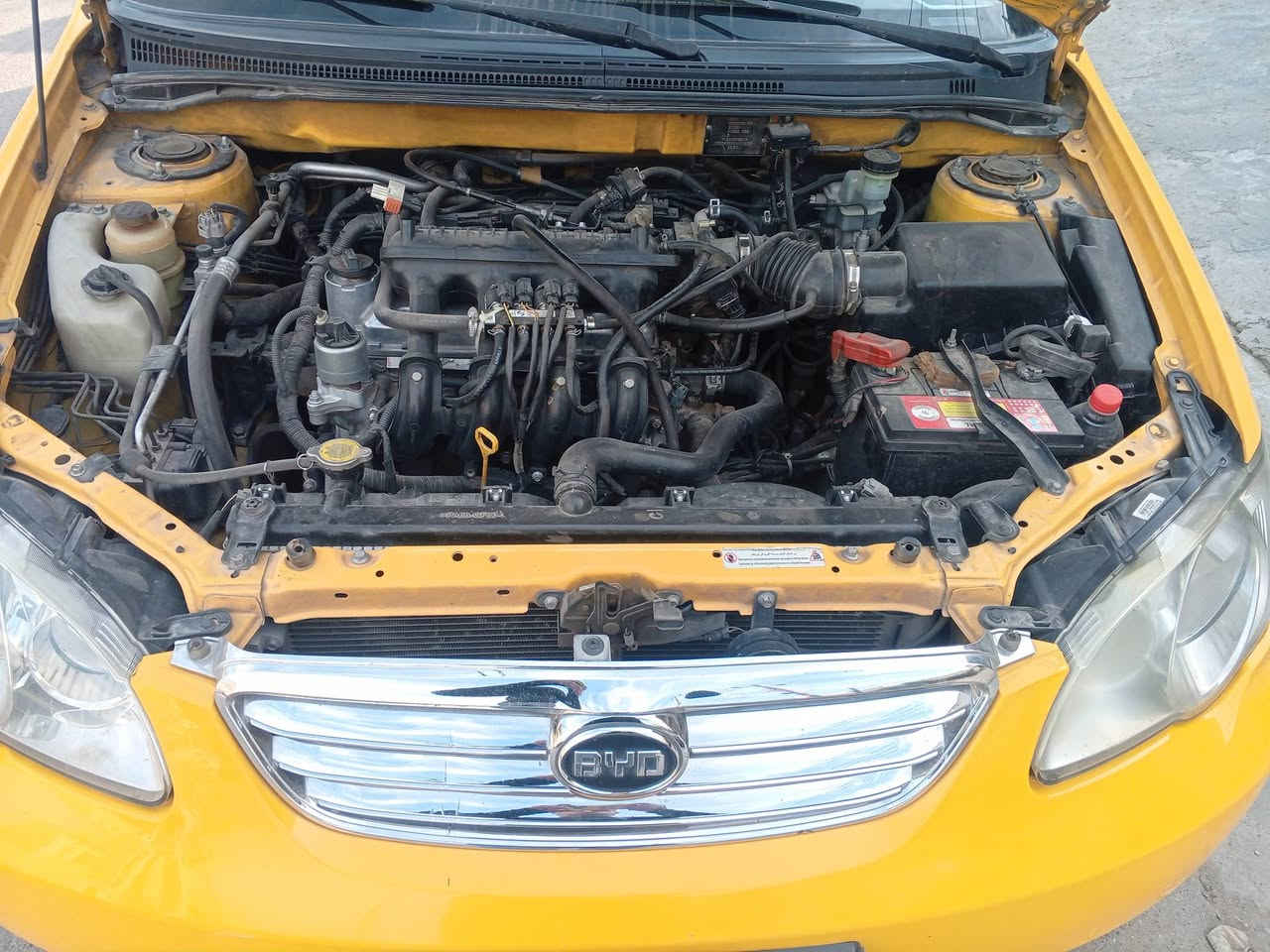 سلام عليكم 
بي واي دي 2019 اف ثري
الشركه العامه (حره)
كير محرك تبريد كفاله
مكينه ياباني 
هزه سنويه رقم انكليزي 
هيه مصفره (بسمي)
صدر جديد + تيرات جدد
بيه منضومه غاز
مكان السياره بغداد
سياره جديده أحله من الصور
ماشاء الله
***********
