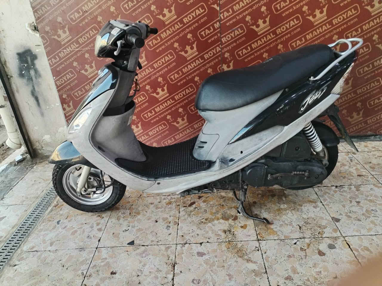 ماكس للبيع مشتغله ثلاثه ايام كفاله عامه ***********
