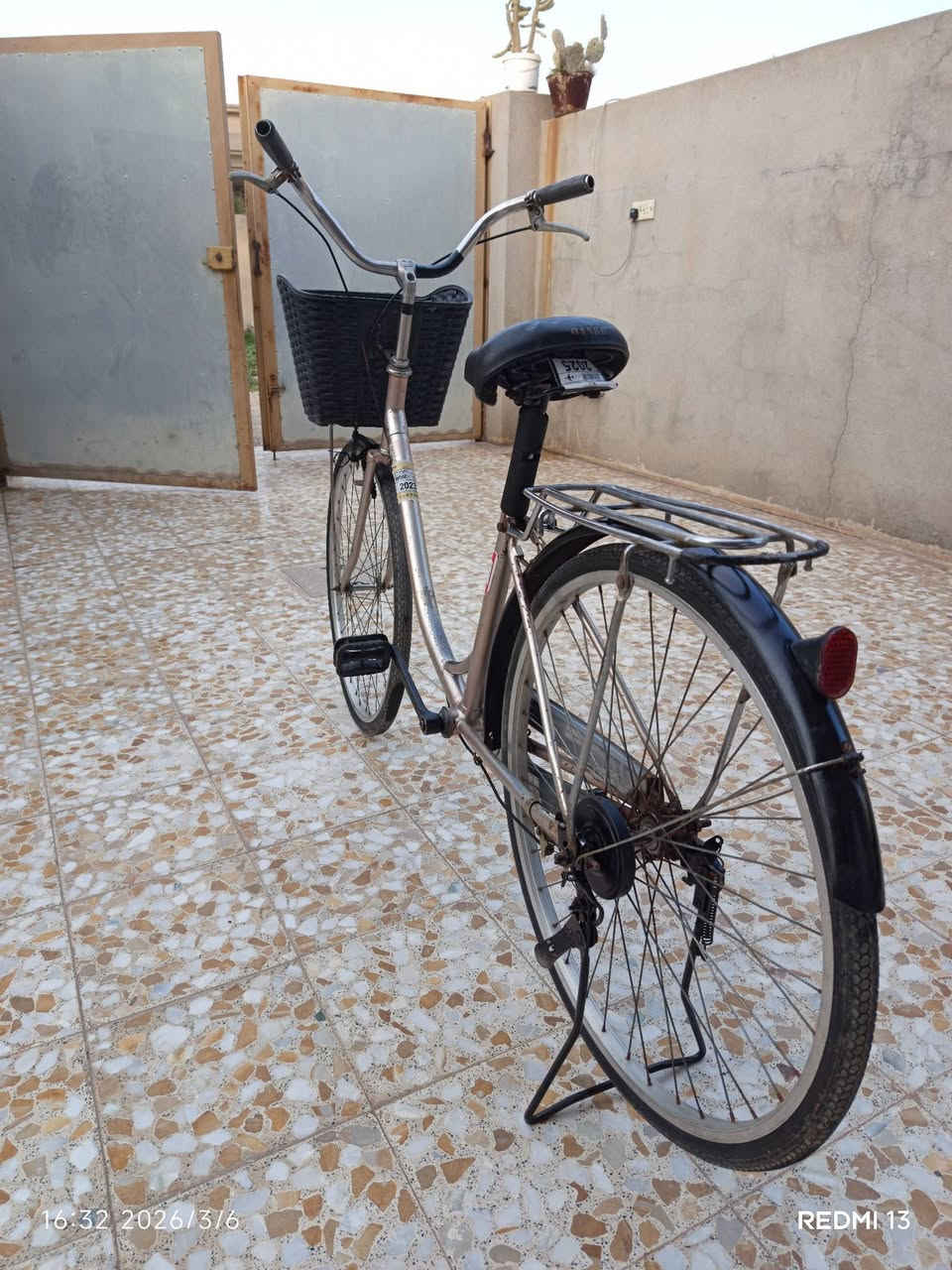 سلام عليكم
بايسكل عبد الحليم للبيع
البايسكل كامل ميحتاج اي مصرف
السعر 65 وبي مجال
للتواصل ***********
