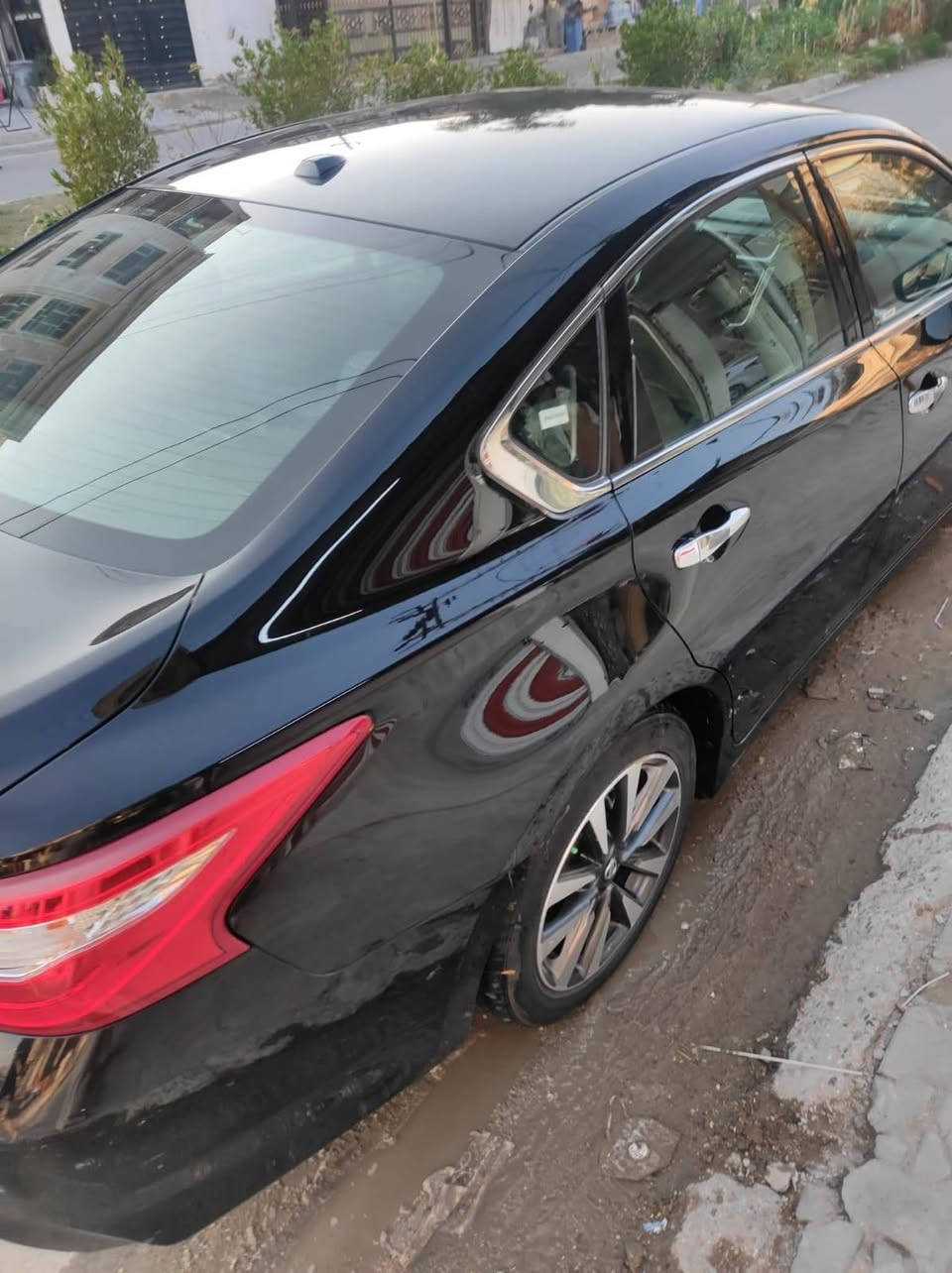 التيما موديل 17سوداء بيها جاملغ بدون دواخل بجم كبس ماشيه 150بصمه داخل خارج رادارات جانبيه تشغيل عن بعدتحكم ستيرن سياره مكفوله من كلشي شرط التحويل رقم اربيل يرهم مراوس حسب القناعه سعر 120ورقه وبيها مجال العنوان كركوك رقم الهاتف ***********،رقم زين ***********غير متواجد على الفيس اليحب يتصل
