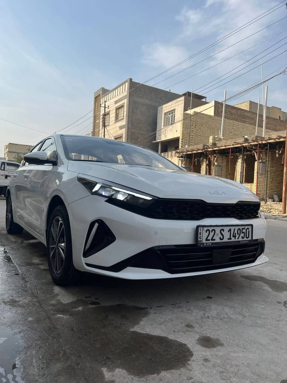 السلام عليكم K3
موديل 2025 
رقم اربيل 
مكفولة كفالة عامة السيارة
ماشية 15 الف 
فول مواصفات معروفة مواصفاتها 
مكاني بغداد حي القاهرة
السعر 147$
للاتصال
***********
