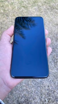 آيفون 11 برو ماكس • بطارية ٧٨٪ • شغال