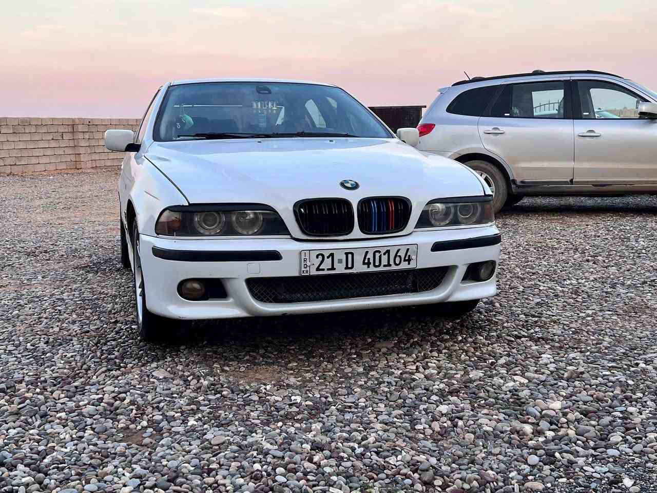 للبيع او مراوس حسب القناعة بي ام ٥٢٨ موديل ٩٨ محرك كير ذهب سياره حلوه مال جناي رقم سليمانيه دولي تحويل ضرر باب الورا النفر السعر ٨٣ وبيه مجال شي بصيط لل شراي *********** خابر وتدلل مكاني الشركاط
