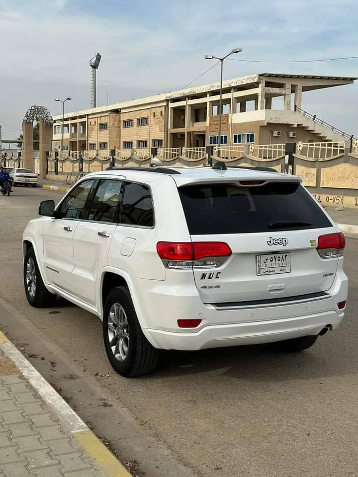 جيب 2015فول مواصفات لمتد
گير طياره
6سلندر
جنطه كهرباء
تشغيل عن بعد
فتحه 
شفتات بلستيرن
مانع انزلاق
تدفئه كشنات جلد كشن ذاكره مساج
رقم بغداد

***********
***********
