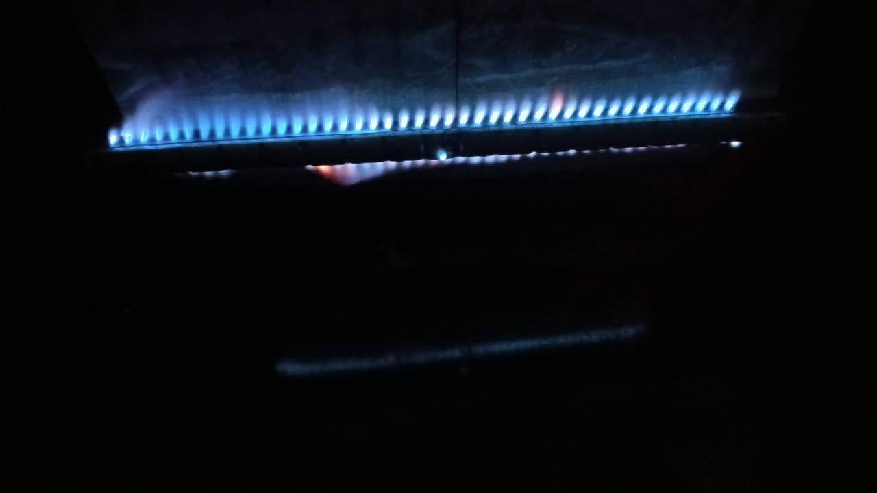 طباخ للبيع شرط الشغل السعر 100 وبي مجال المكان حي العروبة اتصال على رقم ***********
