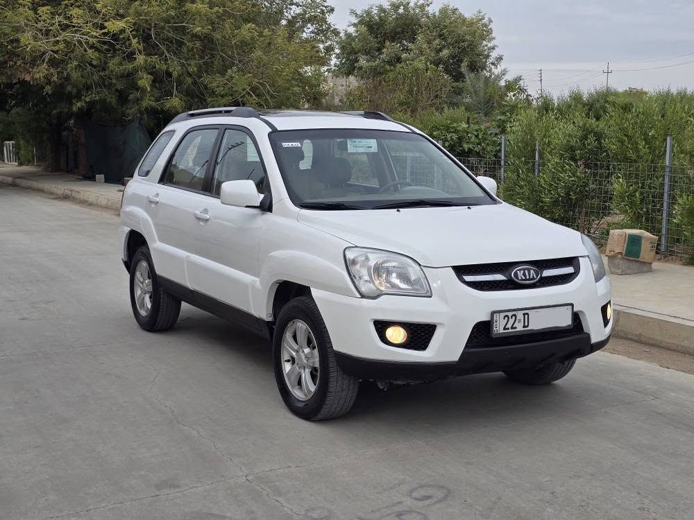 سلام عليكم
كيا سبورتج 2009 خليجي فول مواصفات ✅
سياره استلام من الشركه على ايد واحد و جديده كلش
رقم اربيل الدولي هزه وسنويه لغاية 2030 مجدد
محرك 2000 دووش ماشيه 180 الف حقيقي 
سياره مكفوله بدون ضربة بدون تبديل 
فقط بيهه شبرين كارت بسيط فقط

سياره فول مواصفات 
سقف سلايت + شاشه و كامره خلفيه + داخل عسلي و صاج
ويلكب 5 بلادي + حساسات خلفيه 
تخم تاير جديد - صدر امامي خلفي كله جديد 
وياهه 3 سويجات مال شركه 
سياره مال جناي و جاهزه و بسعر مناسب 124 ورقه 
عنوان ديالى - خانقين
*********** خناقين, ديالى
