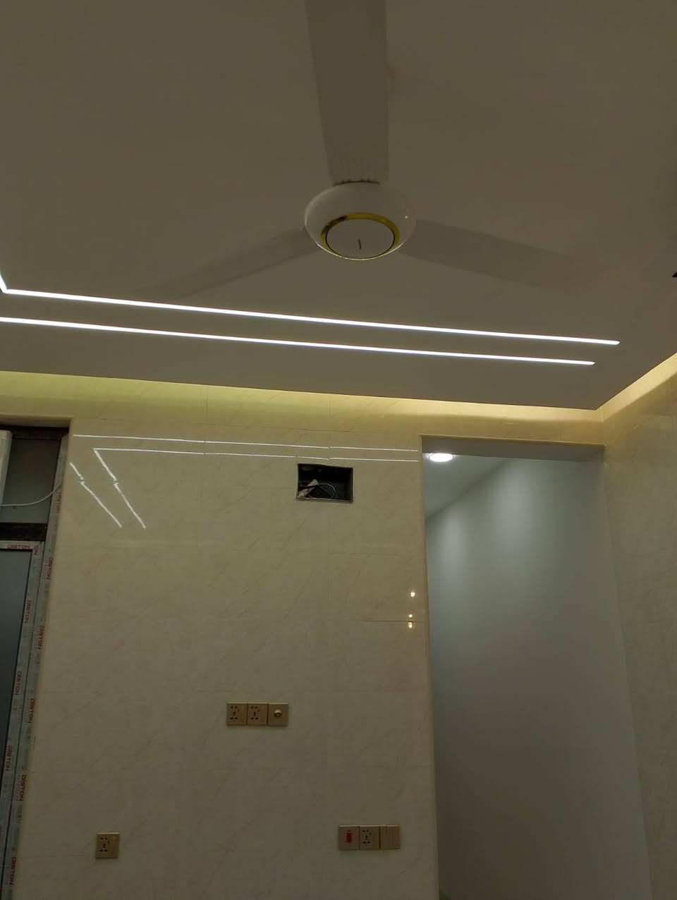 للبيع بناية ١٠٠م واجهه ٤م  بناء درجة اولى  ٤طوابق شقق معزولة درج خارجي المنصور حي دراغ  كل شقة صالة ومطبخ و٢ حمام و٢غرف منام مع سبالت وكاونتر مطبخ   
السعر /٦٥٠ مليون قابل للتفاوض


**إذا كنت صاحب هذا الإعلان وتريد حذفه لأي سبب، رجاءا أرسل رسالة إلى الدعم الفني**