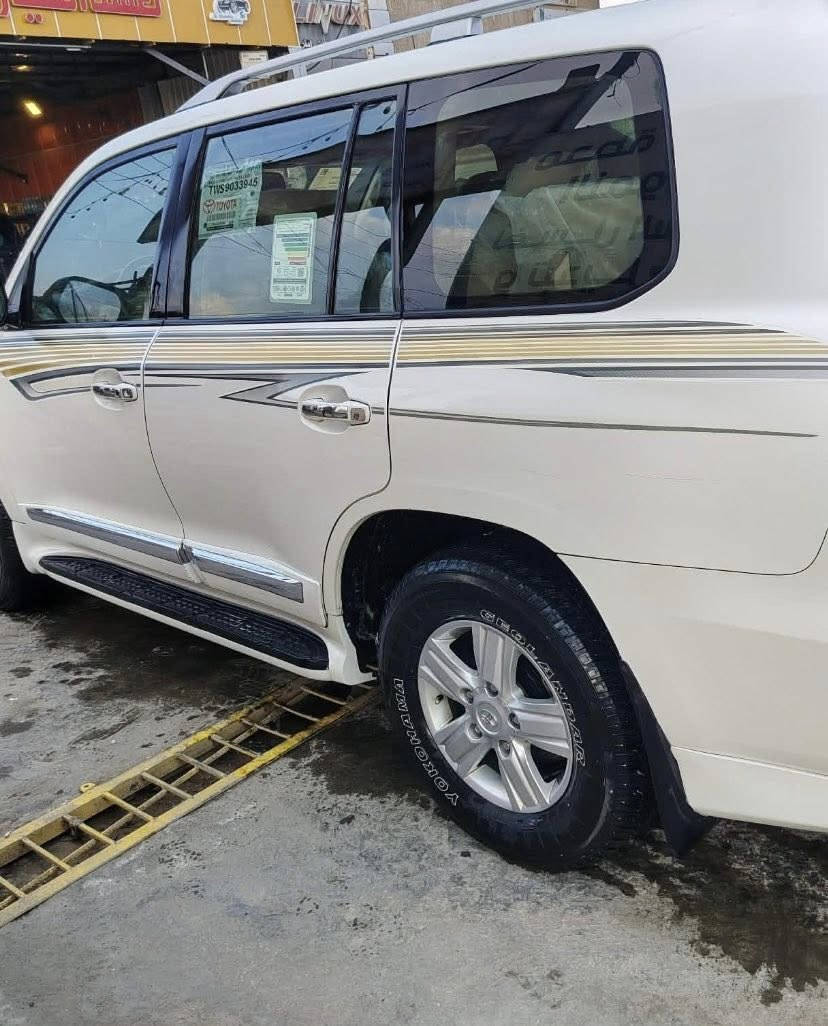 يالله
السلام عليكم حبايب 
لاندكروز قطريه 2011 محدث دعاميات 15
سياره فول خنك للأخير 
بيها بيبان ثنين صبغ رش فقط بدون معجون
شاشات خلفيه
تبريد تدفئه شغال
مكينه كيد حداديه تخم تاير كفاله 
رقم بغداد مميز بسمي تحويل شوكت متريد 
عنوان السياره بغداد زيونه 
***********
