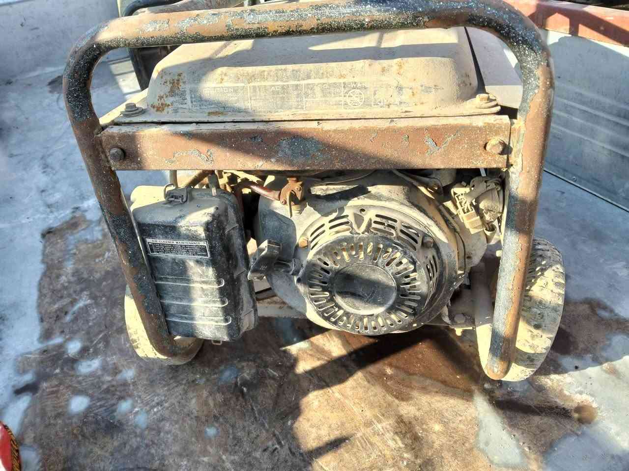 سلام عليكم مولدات البيع ال عدد 2 سعر 140  العنوان بغداد زيونة *********** اعفحص شغالات
