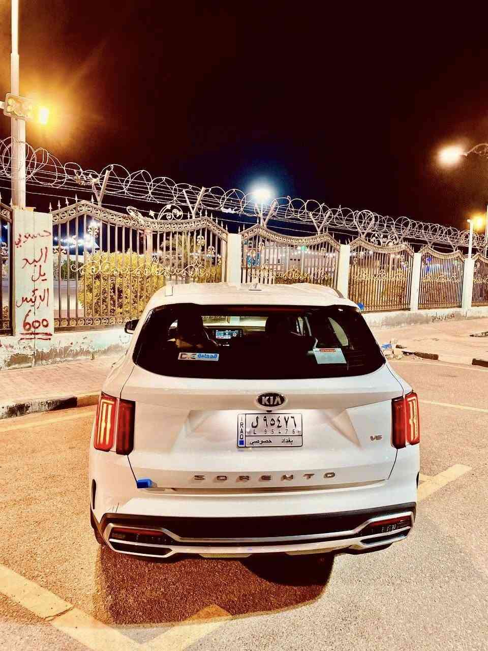 السلام عليكم 
كيا سورنتو 2021 خليجي
ماشية 80 الف رقم بغداد الدولي بأسمي
⚙️ المحرك: 6 سلندر
▪️كشنات جلد 
▪️ كير ماوس 
▪️ سايد بريك دكمة
▪️ ٧ راكب ٣ قطع تبريد
▪️بردات خلفية 
▪️جنطة كهرباء 
▪️تشغيل عن بعد
▪️بيه بارد موضح بالصور والسونار
السعر 265
للاستفسار ***********
▪️مكان السيارة ميسان العمارة
