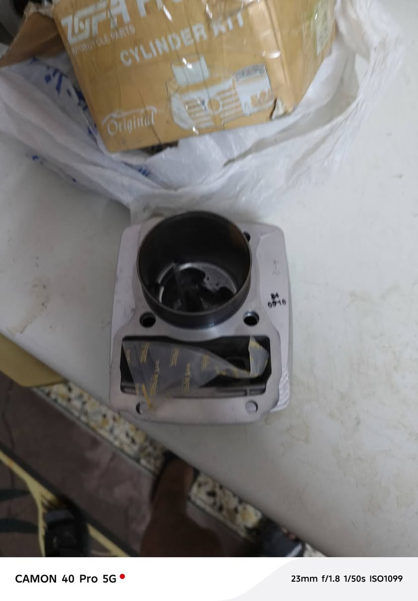 سلام عليكم مكينه دايوان مال مصطفى اصليه مال ستوته نكره سلف شغاله جيب وشد  كدام عينك نضيفه وعلى فحص سعر 150
كور اصلي مامشدود جديد بعده سعر 30بوشه وبستم بعدهن بجيس اصليات ب25مكاني بغداد رقم الهاتف ***********
