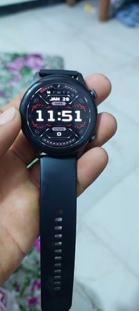 ساعة ذكية • تواصل خاص