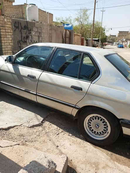 735i للبيع لون سلفر كير ومحرك مكفول رقم انكليزي بغداد بسمي تبريد شغال ثلج قطعتين كهربائيات فول اوتماتيكك V6 المحرك والمكينه مكفولات
السعر 45 ورقة
تلفون *********** 
العنوان بغداد
