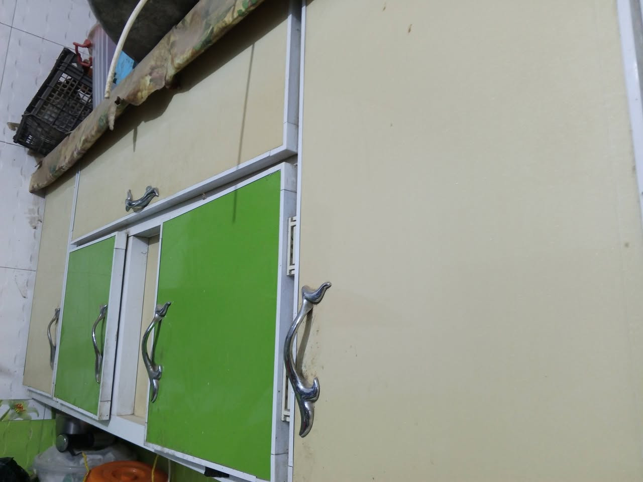 كاونتر للبيع
قطعتين تعليك ورأضي وسنكي 
مرمر نضيف ما بي اي فطر 
طوله الكاونتر 2مترتين 
والقطعه تعليك كذلك 2مترتين
وسنكي طوله 1متر 
سعر خاص


**إذا كنت صاحب هذا الإعلان وتريد حذفه لأي سبب، رجاءا أرسل رسالة إلى الدعم الفني**