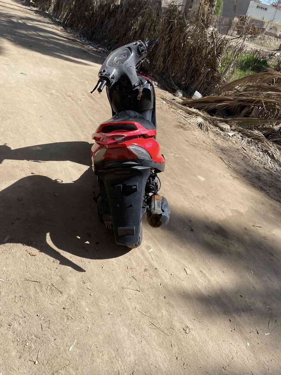 سلام عليكم  دراجه ياماها ماكس  ثعلب سرعه ١٤٠ للبيع كامله وشغاله كل كهربائيات ابيع على الفحص عليه ادامه كامله  سعر ٤٥٠  التواصل على ***********  مكان كربلاء الجمعيه
