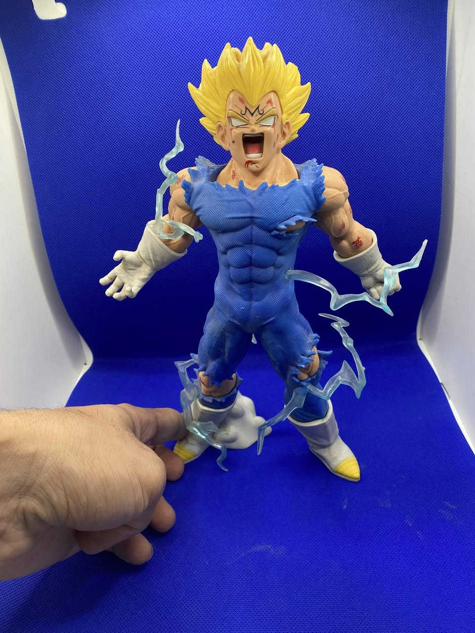 مجسمات للبيع
كلمن وسعره


**إذا كنت صاحب هذا الإعلان وتريد حذفه لأي سبب، رجاءا أرسل رسالة إلى الدعم الفني**