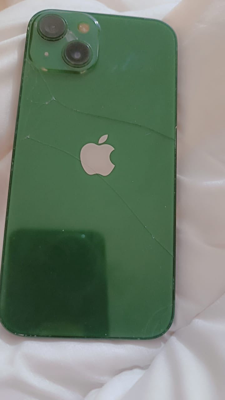 ١٣ عادي . هارد١٢٨ . لون زيتوني .امبدل شاشه وبطاريه أصليات .فيس ايدي شغال فلاش وا كف من فرمته 
السعر ٢٨٥


**إذا كنت صاحب هذا الإعلان وتريد حذفه لأي سبب، رجاءا أرسل رسالة إلى الدعم الفني**