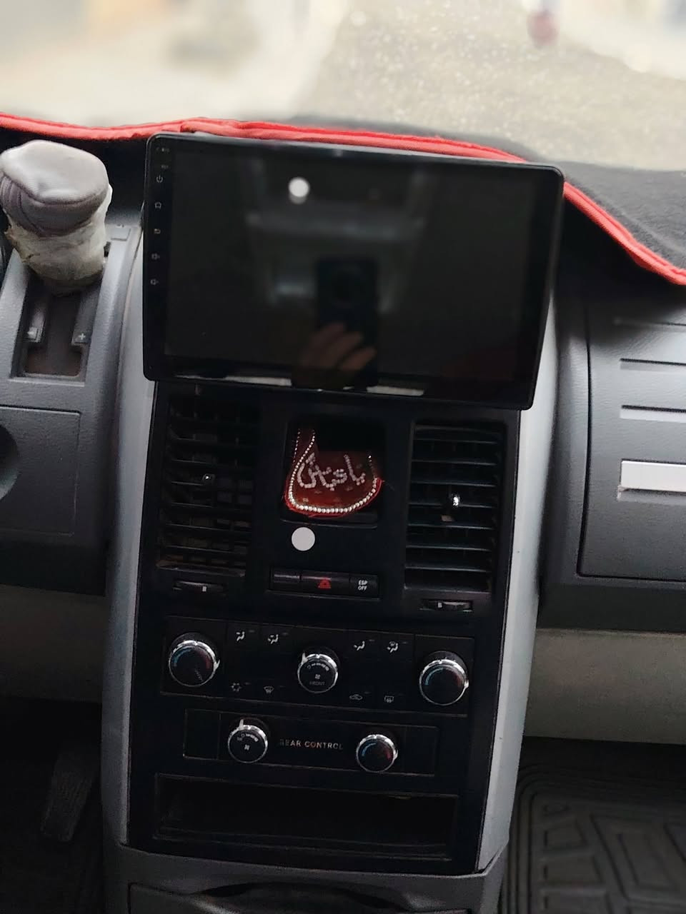 السلام عليكم.اخواني الأعزاء. دوج كرفان ٢٠٠٩ للبيع. الموديل ٢٠٠٩ وارد أمريكي كلين فئة sxt الأبواب كهرباء الجنطه ميكانيك. المحرك ٣٨٠٠ والكيربحاله جيده. الجام كهرباء. شاشه وكامره.. رقمه كربلاء الجديد ومميز.. وبعد بيه مواصفات. السعر ١١٧.. مكان السياره كربلاء طويريج رقم صاحب السياره ***********..،. مكلف بالنشر.. مع التقدير
