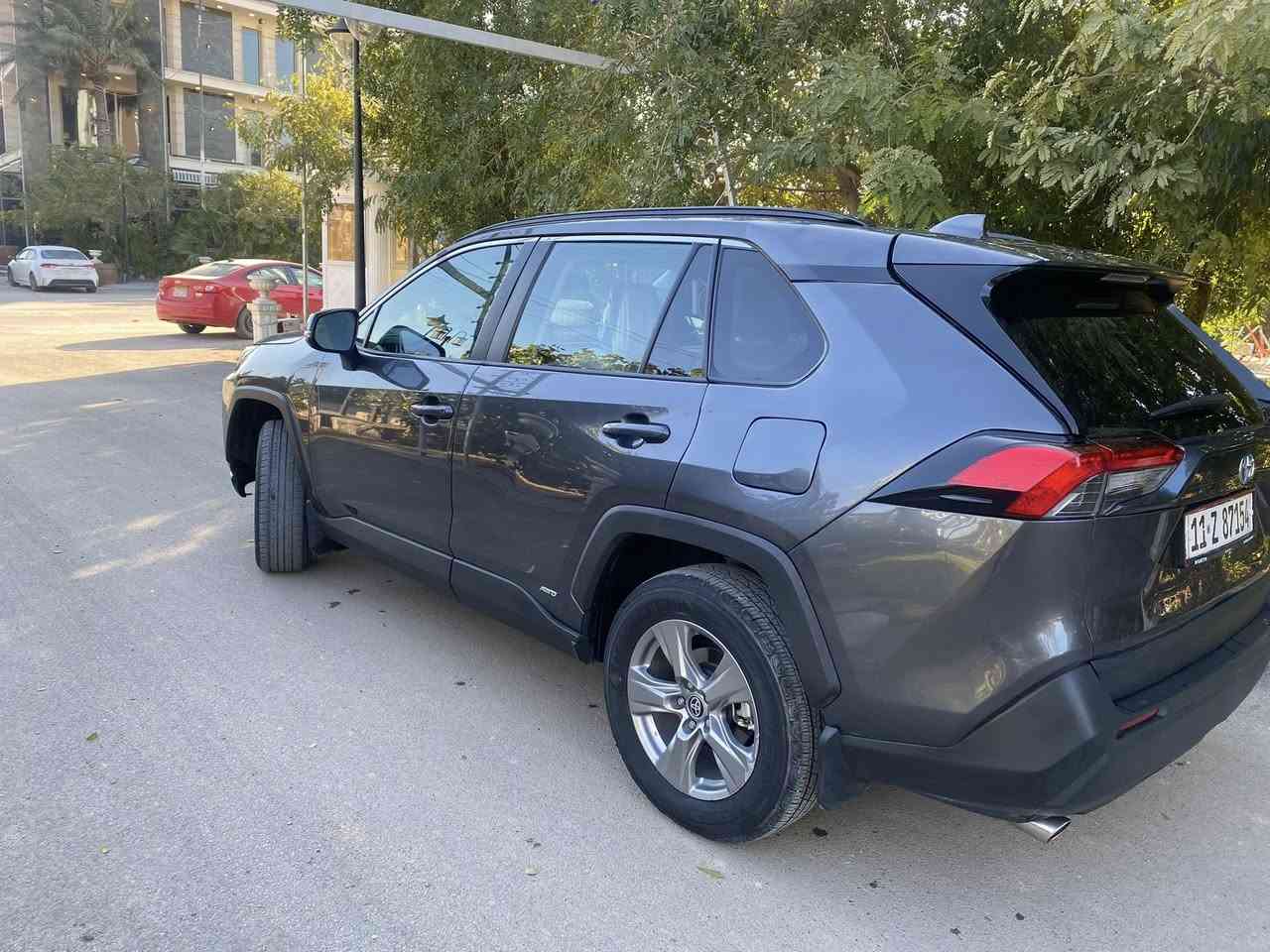 للبيع رف فور مدوشمةًكامل جلد
