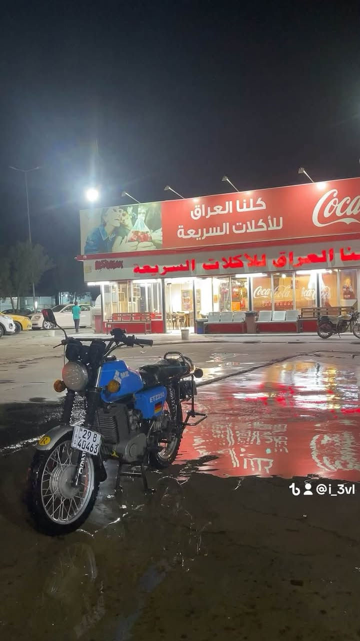 سلام عليكم ماطور اصولي للبيع مامتواجد على الفيس اتصل فقط*********** موديل 82 ✋🏻مكانه واسط عزيزيه
