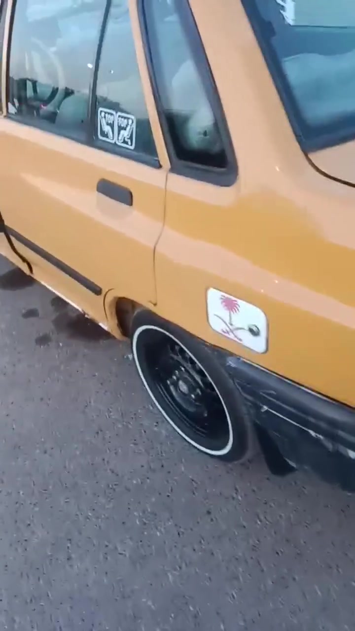 يالله سلام عليكم سايبه ١١ كير ومحرك جدد كشر حلو بدون ضربه تخم تاير جديد خط ابيض شواصي شركة لافطر ولا لحيم سيارة ابلاديه جاهزه كبل للشارع رقم انكليزي تبريد شغال عوزه اشويه غاز كهربايات كله شغاله لايت زنون شاشه بغداد الطارميه يعني تجيني للطارميه للصيطره اشوف وتقتنع اكاتبك عقد مروري ثاني يوم تحويل ب٢٥. وبيه مجال ***********
